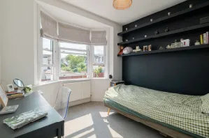 4 bed End of Terrace