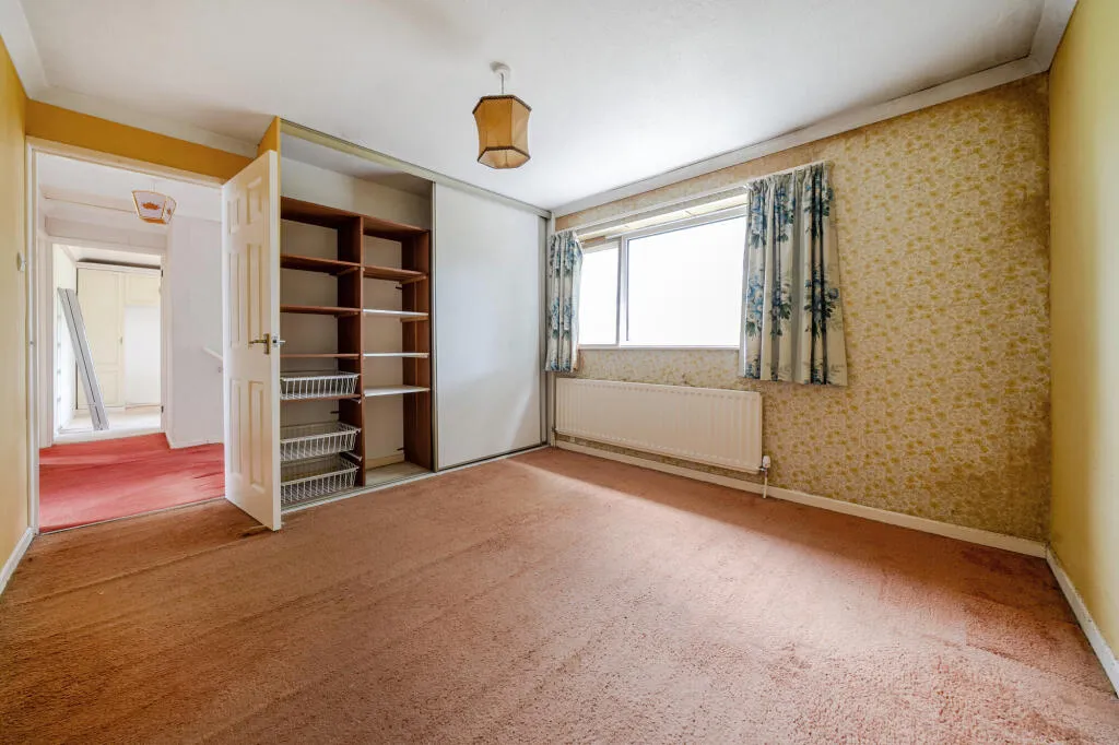 4 bed Link Detached House