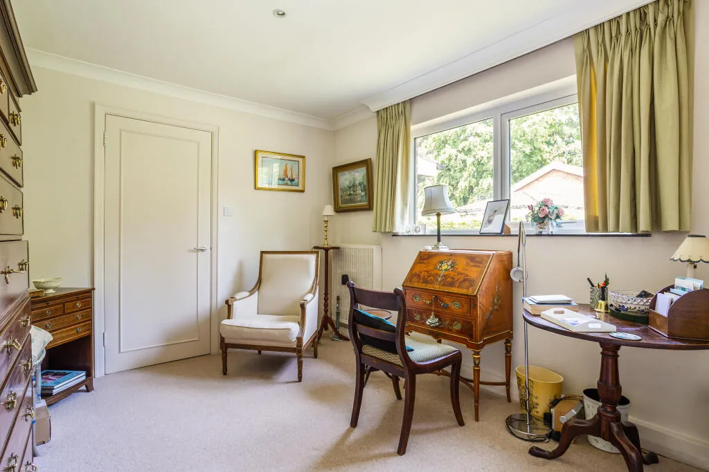 2 bed Semi-Detached Bungalow