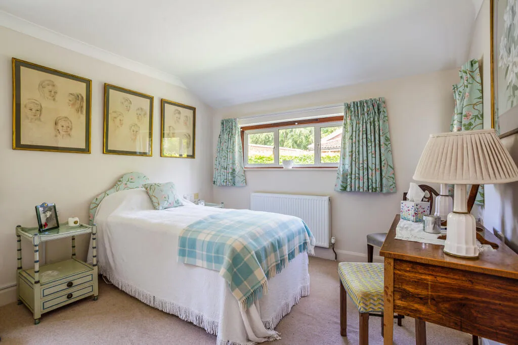2 bed Semi-Detached Bungalow