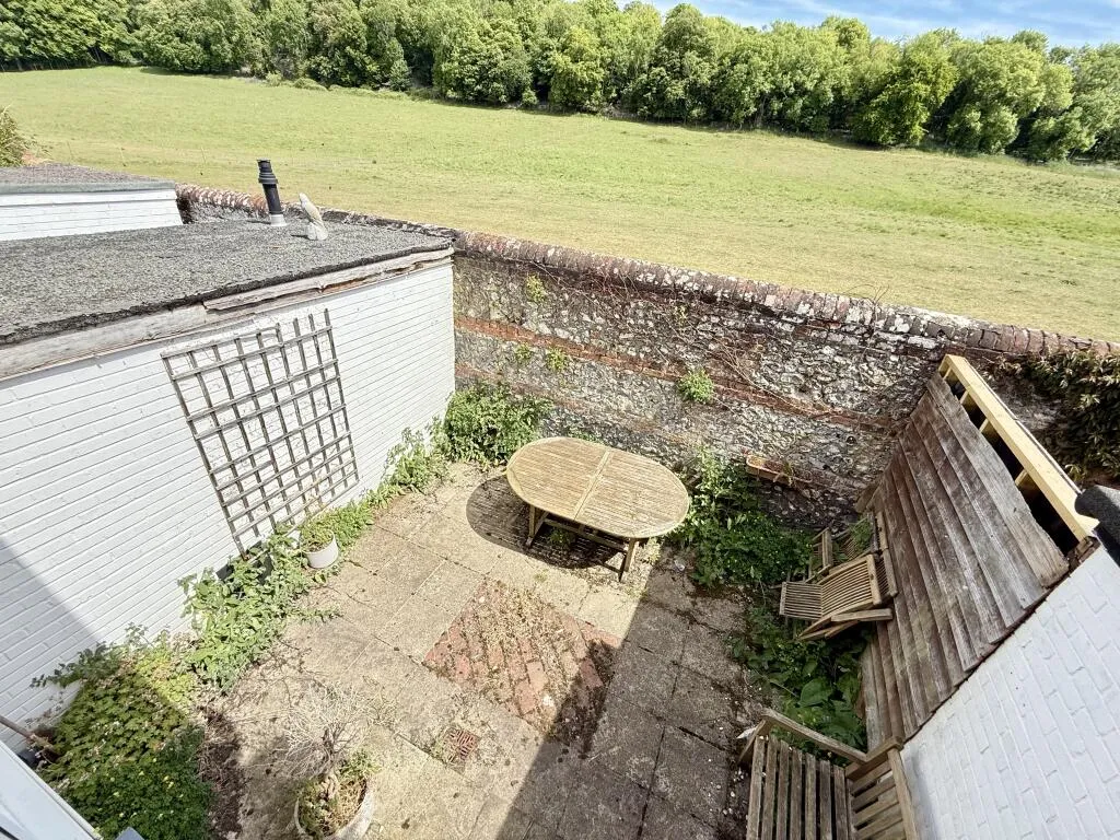 2 bed Terraced