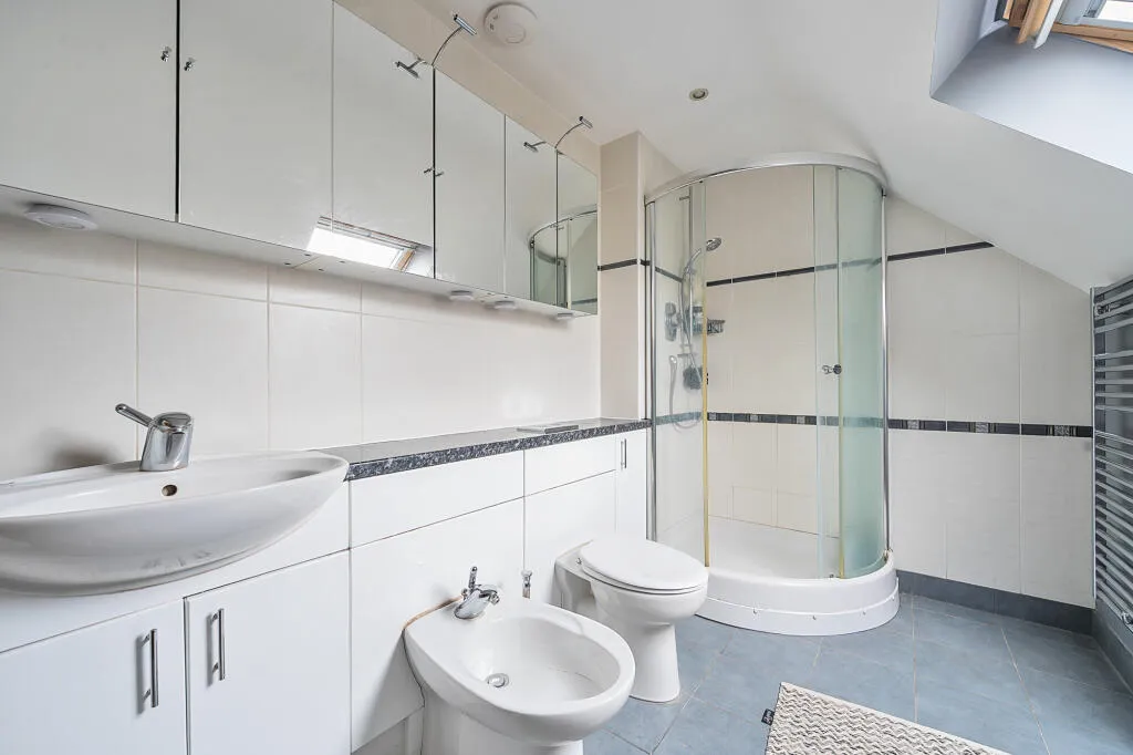 4 bed Terraced