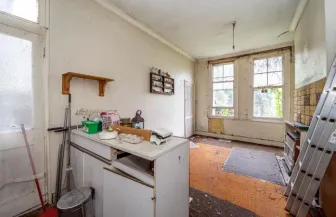 4 bed Semi-Detached