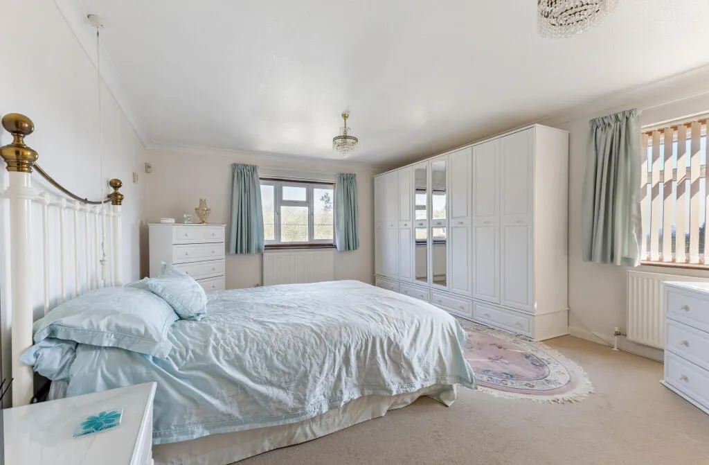 4 bed Detached