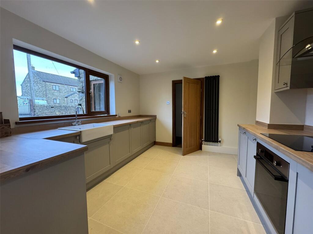 4 bed Detached