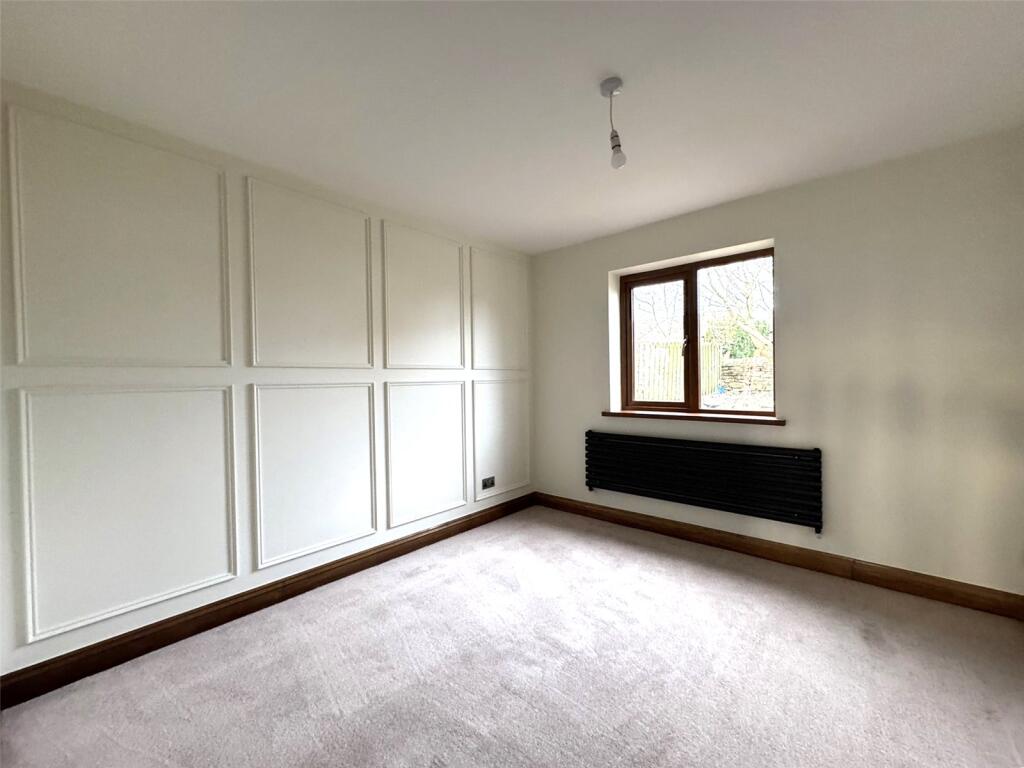 4 bed Detached