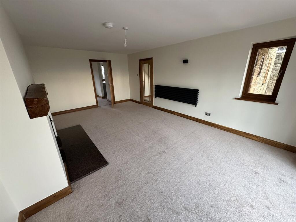 4 bed Detached