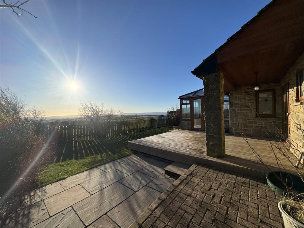 4 bed Detached