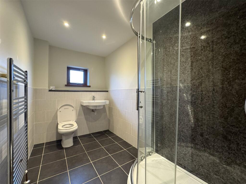 4 bed Detached