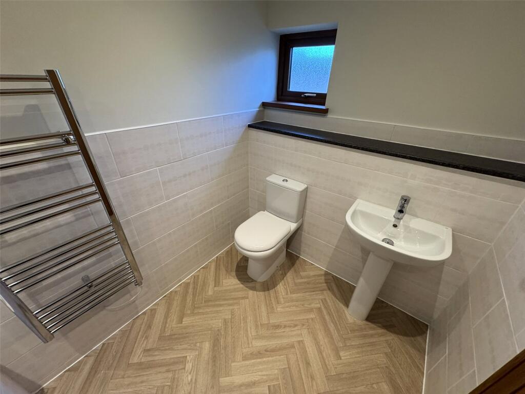 4 bed Detached