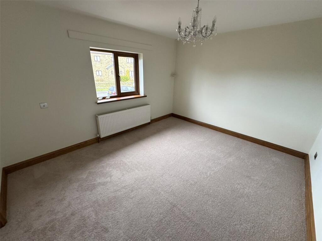 4 bed Detached
