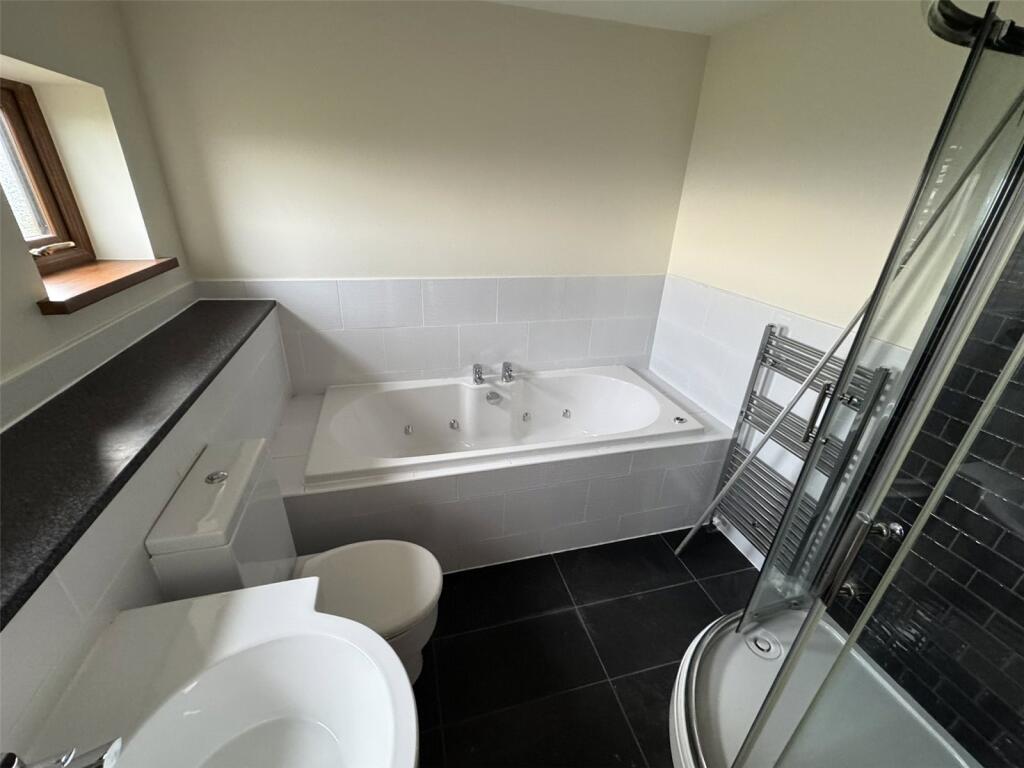 4 bed Detached