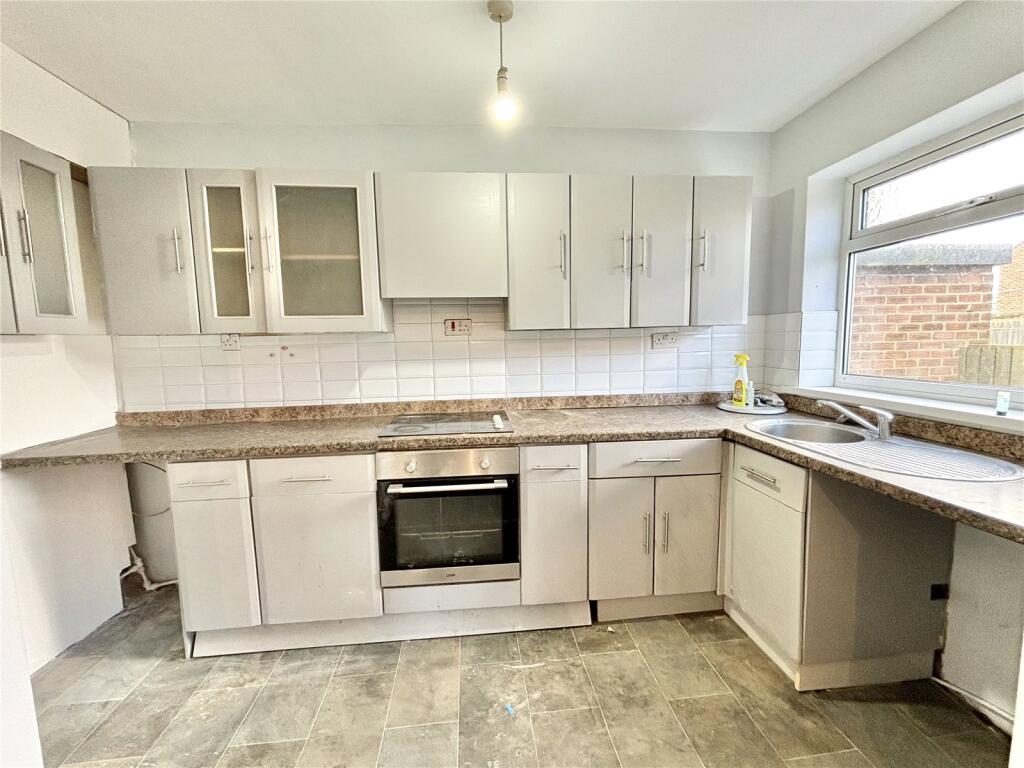 4 bed Semi-Detached