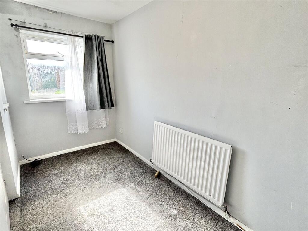 4 bed Semi-Detached