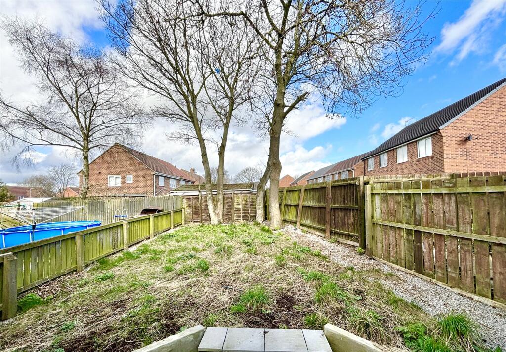 4 bed Semi-Detached
