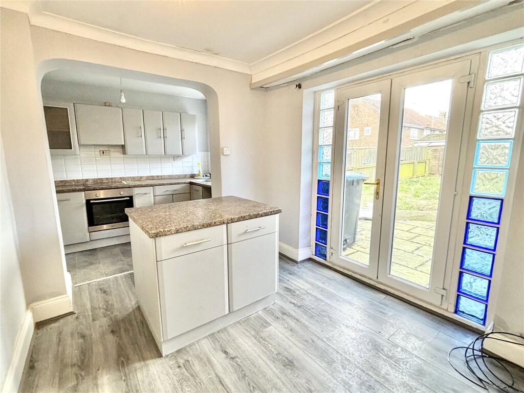 4 bed Semi-Detached