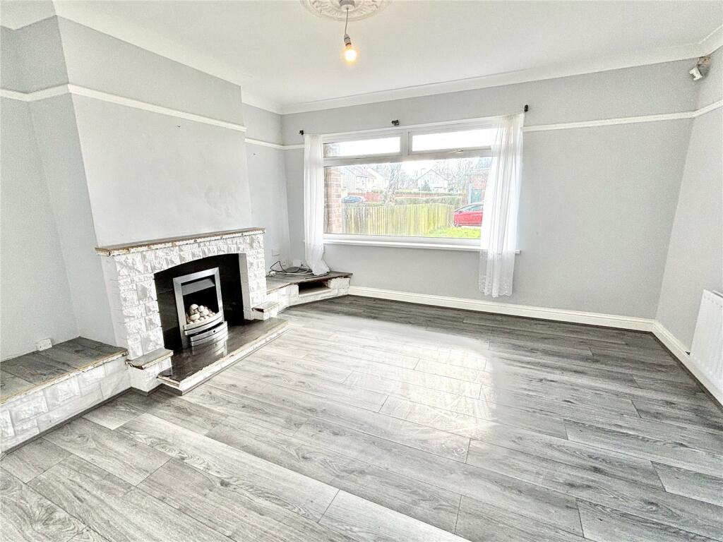 4 bed Semi-Detached