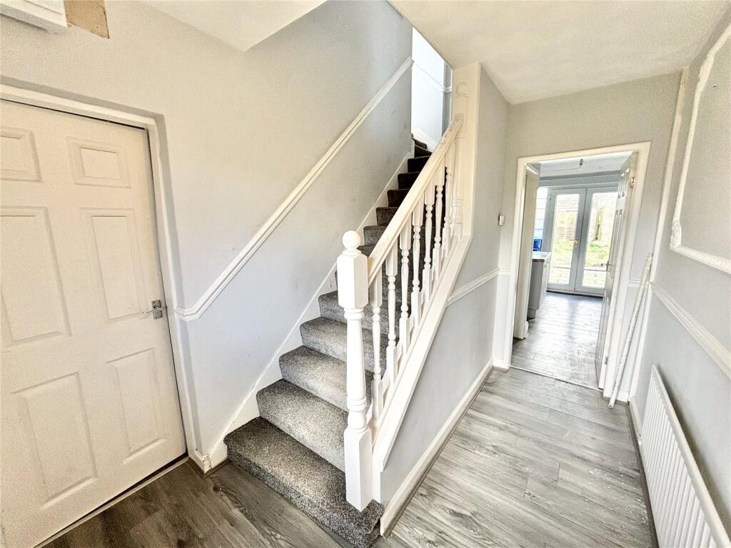 4 bed Semi-Detached