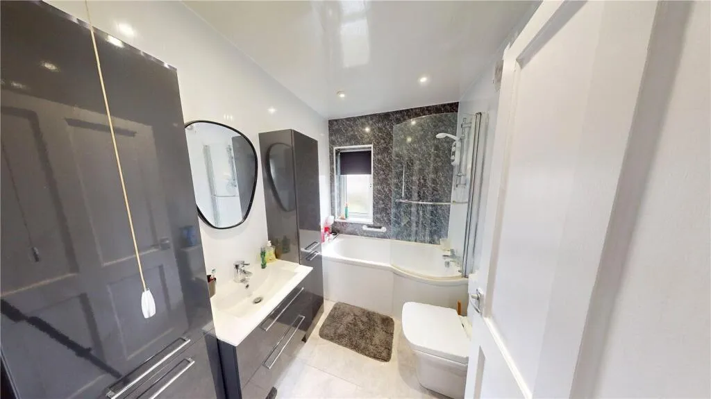 3 bed Semi-Detached