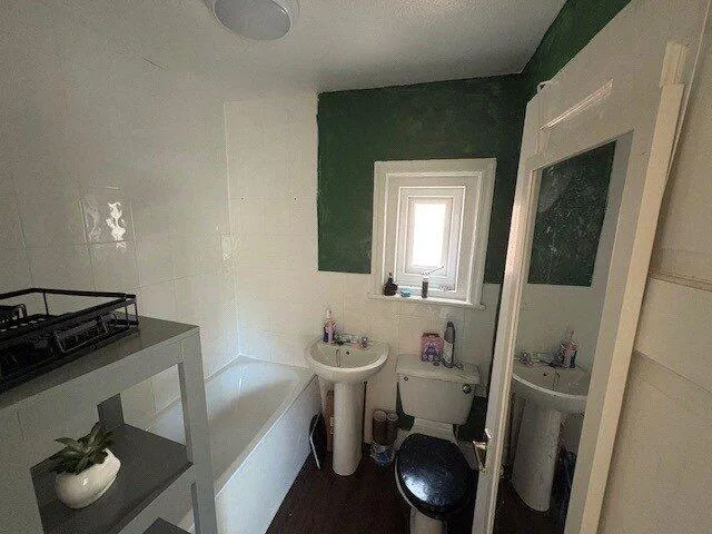 3 bed Flat Share