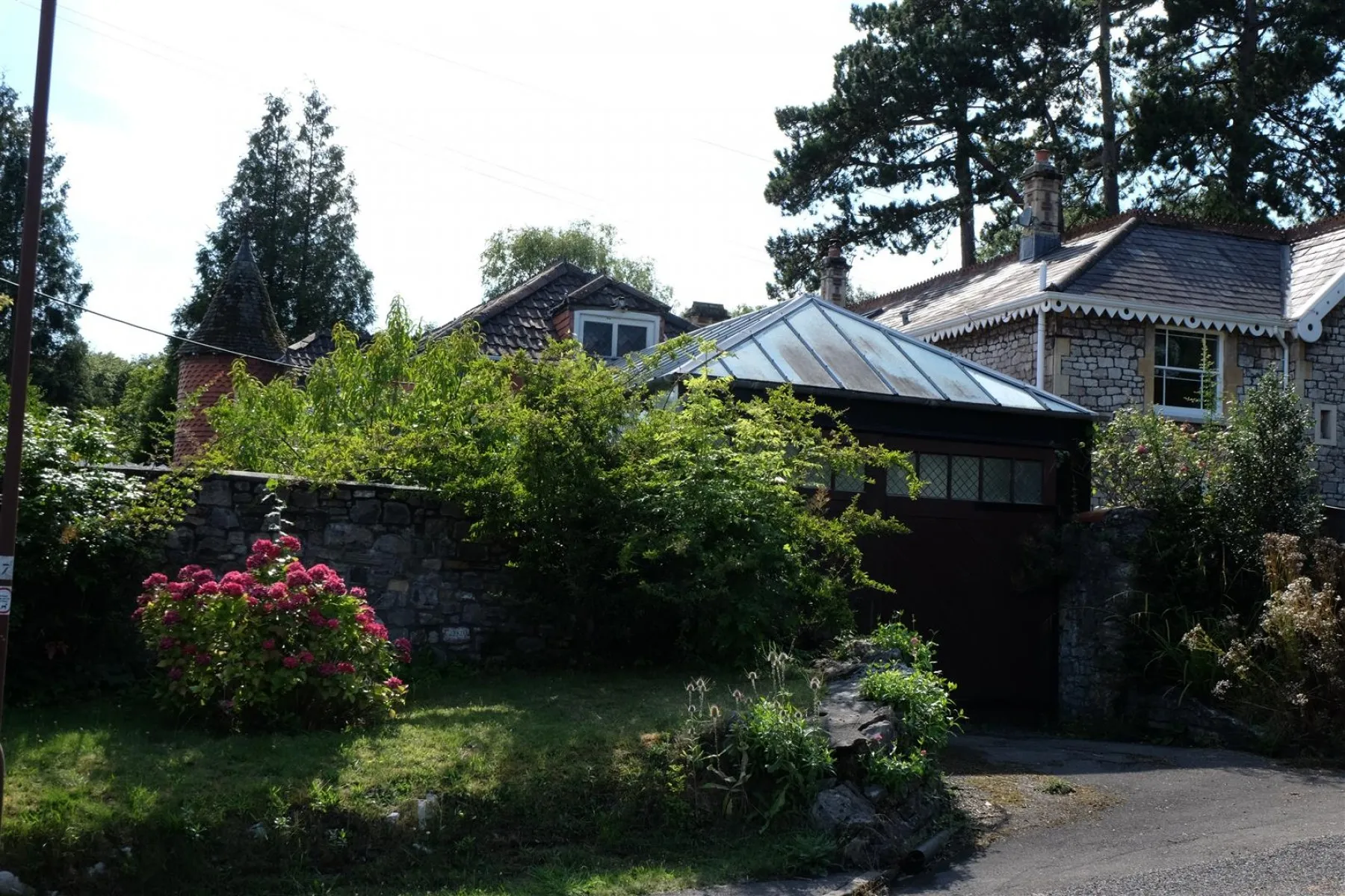 Rear Of The Gables, Church Road, 3 bedroom, House - 26083963