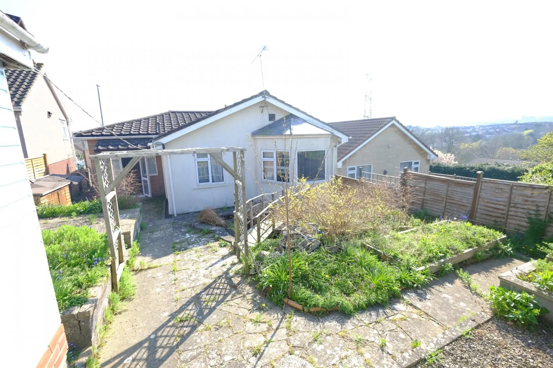 HOUSE FOR UPDATING - BRISLINGTON, 3 bedroom, House - Detached - 28663036