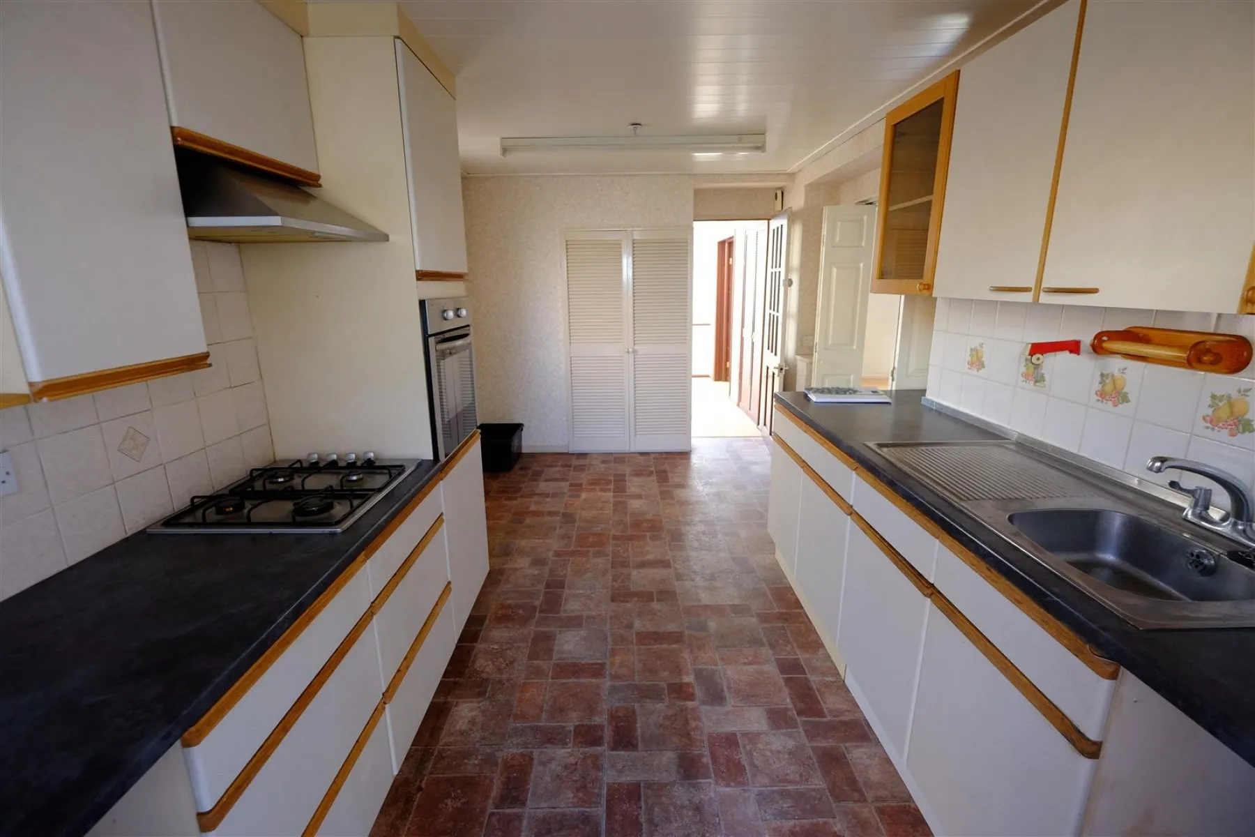 HOUSE FOR UPDATING - BRISLINGTON, 3 bedroom, House - Detached - 28663036