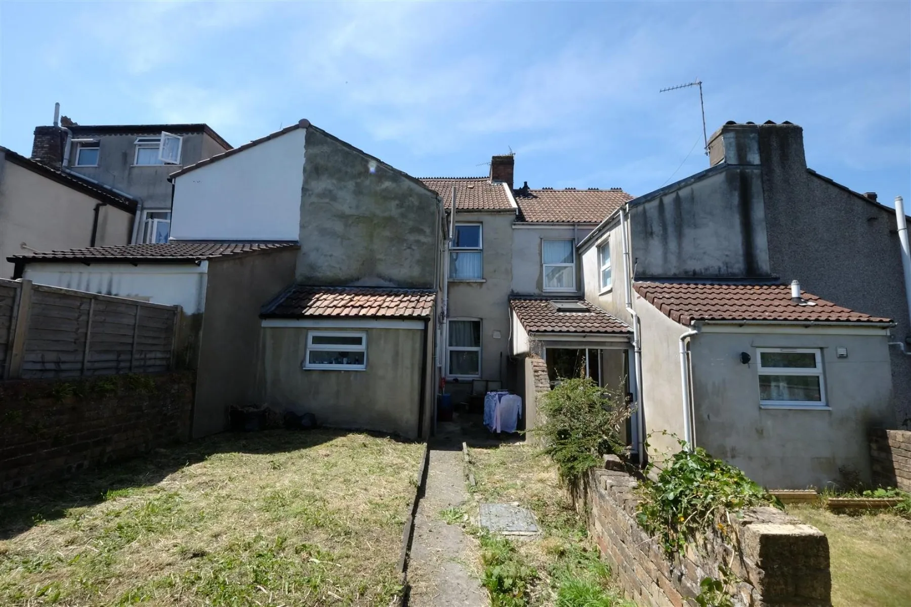 FREEHOLD BLOCK OF FLATS - KINGSWOOD, 2 bedroom, House - Terraced - 28852910