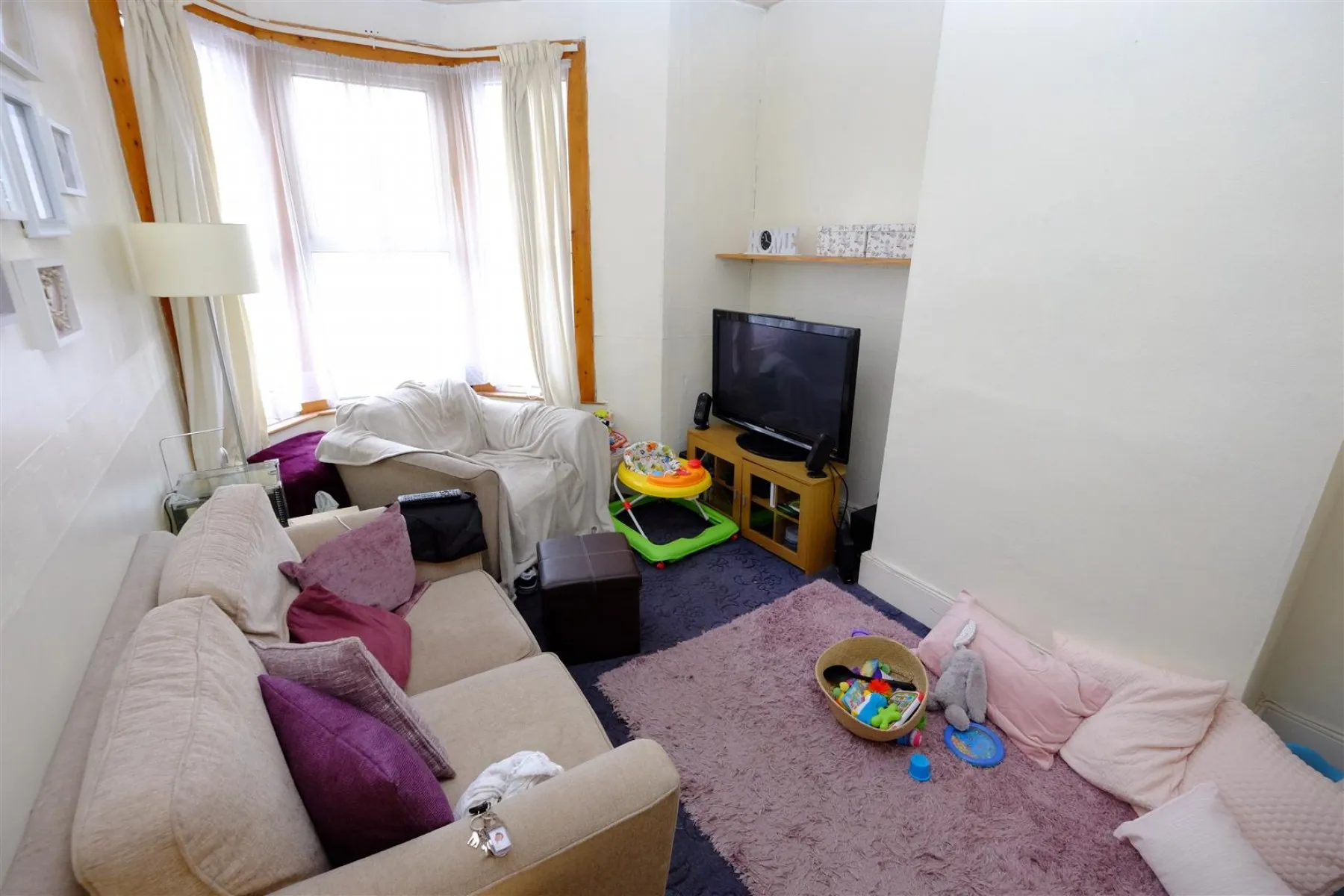 FREEHOLD BLOCK OF FLATS - KINGSWOOD, 2 bedroom, House - Terraced - 28852910