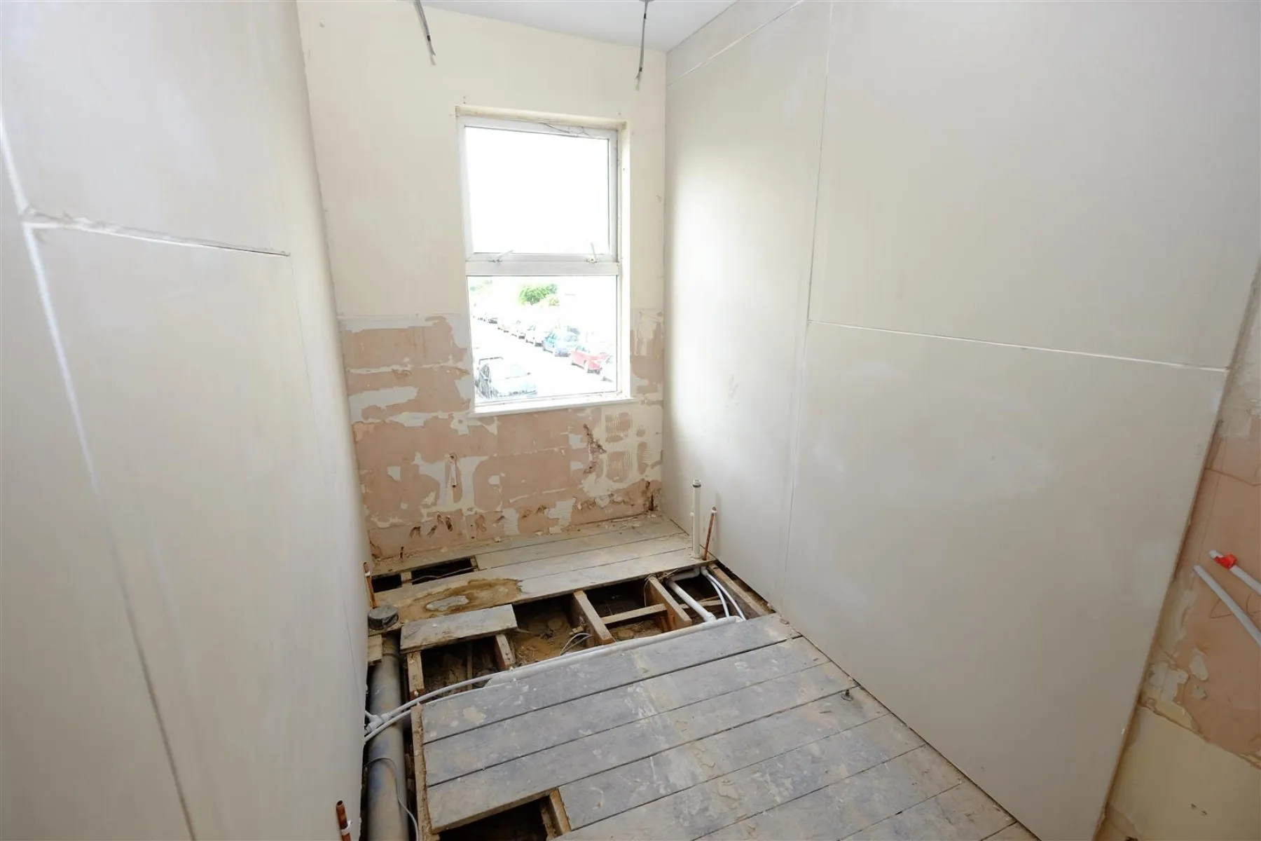 HOUSE FOR RENOVATION - CHELTENHAM, 4 bedroom, House - Semi-Detached - 28885354