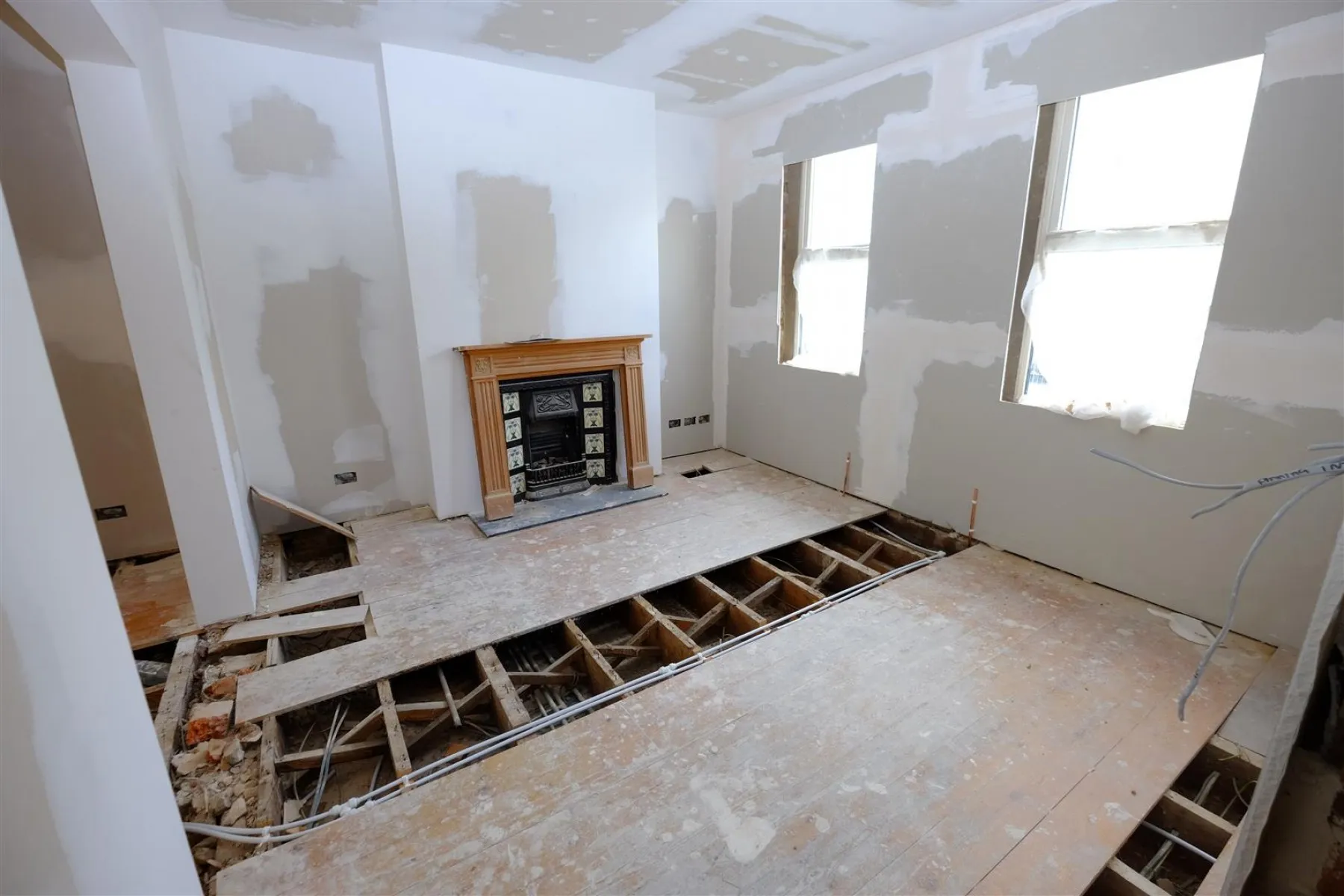 HOUSE FOR RENOVATION - CHELTENHAM, 4 bedroom, House - Semi-Detached - 28885354