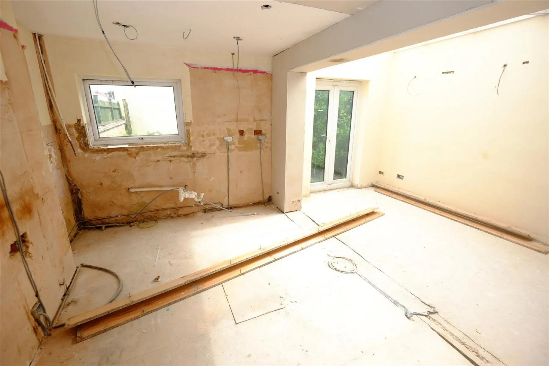 HOUSE FOR RENOVATION - CHELTENHAM, 4 bedroom, House - Semi-Detached - 28885354
