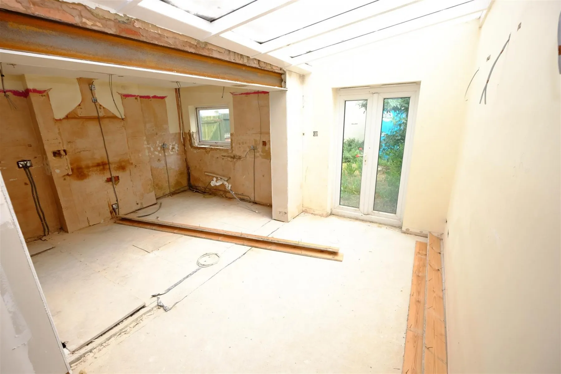 HOUSE FOR RENOVATION - CHELTENHAM, 4 bedroom, House - Semi-Detached - 28885354