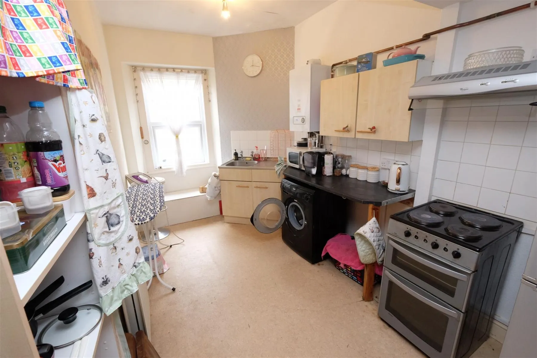 FREEEHOLD INVESTMENT - 4 x 2 BED FLATS, 8 bedroom, Flat - 30239763