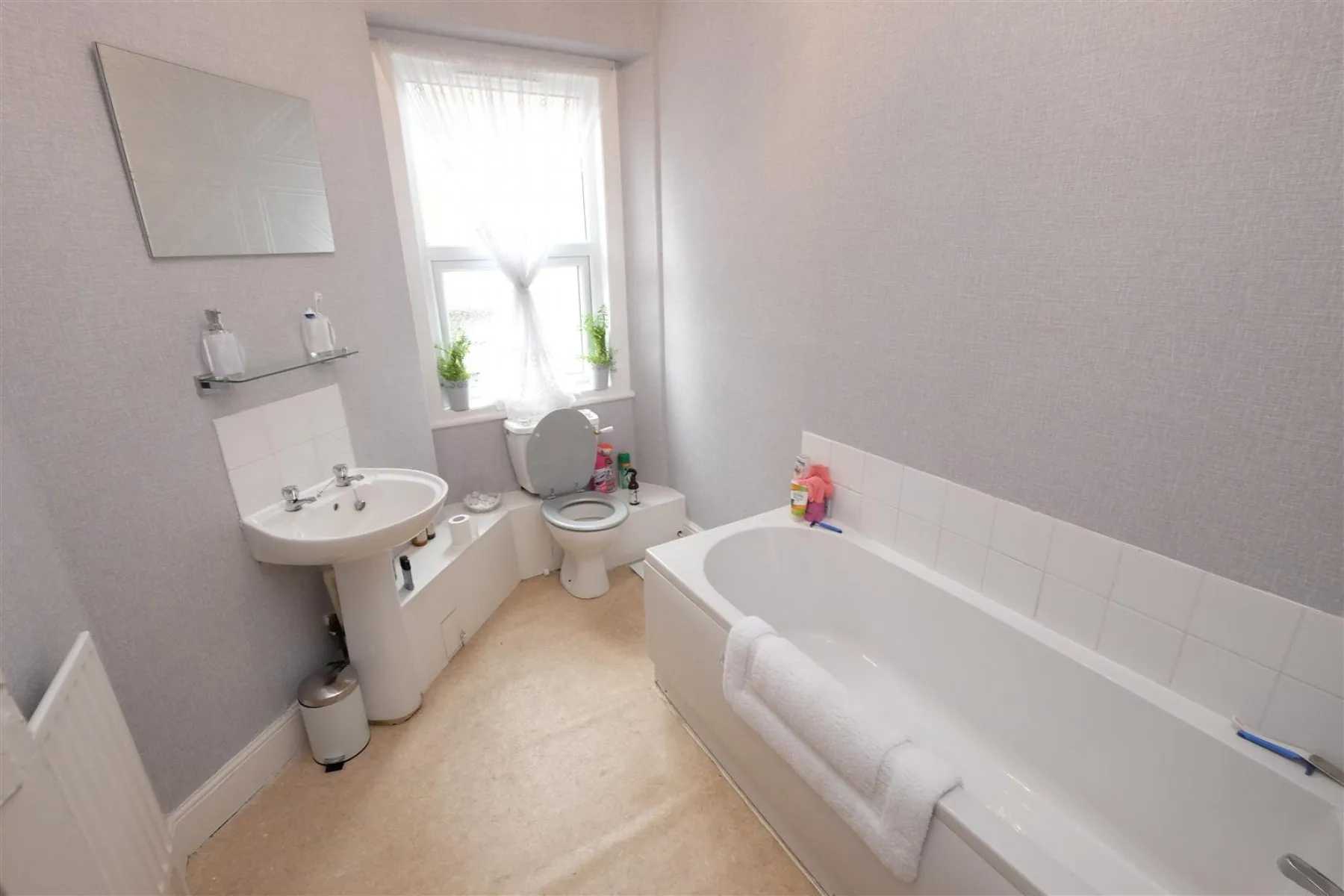 FREEEHOLD INVESTMENT - 4 x 2 BED FLATS, 8 bedroom, Flat - 30239763