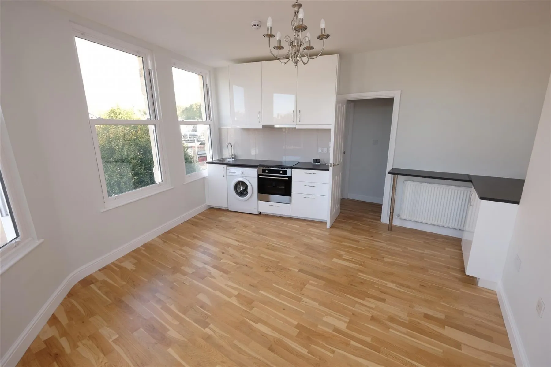 RENOVATED 1 BED - REDUCED PRICE FOR AUCTION, 1 bedroom, Flat - 30109992