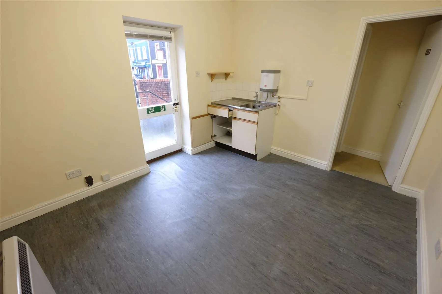 COMMERCIAL + PARKING - MONTPELIER, Commercial - 29368917