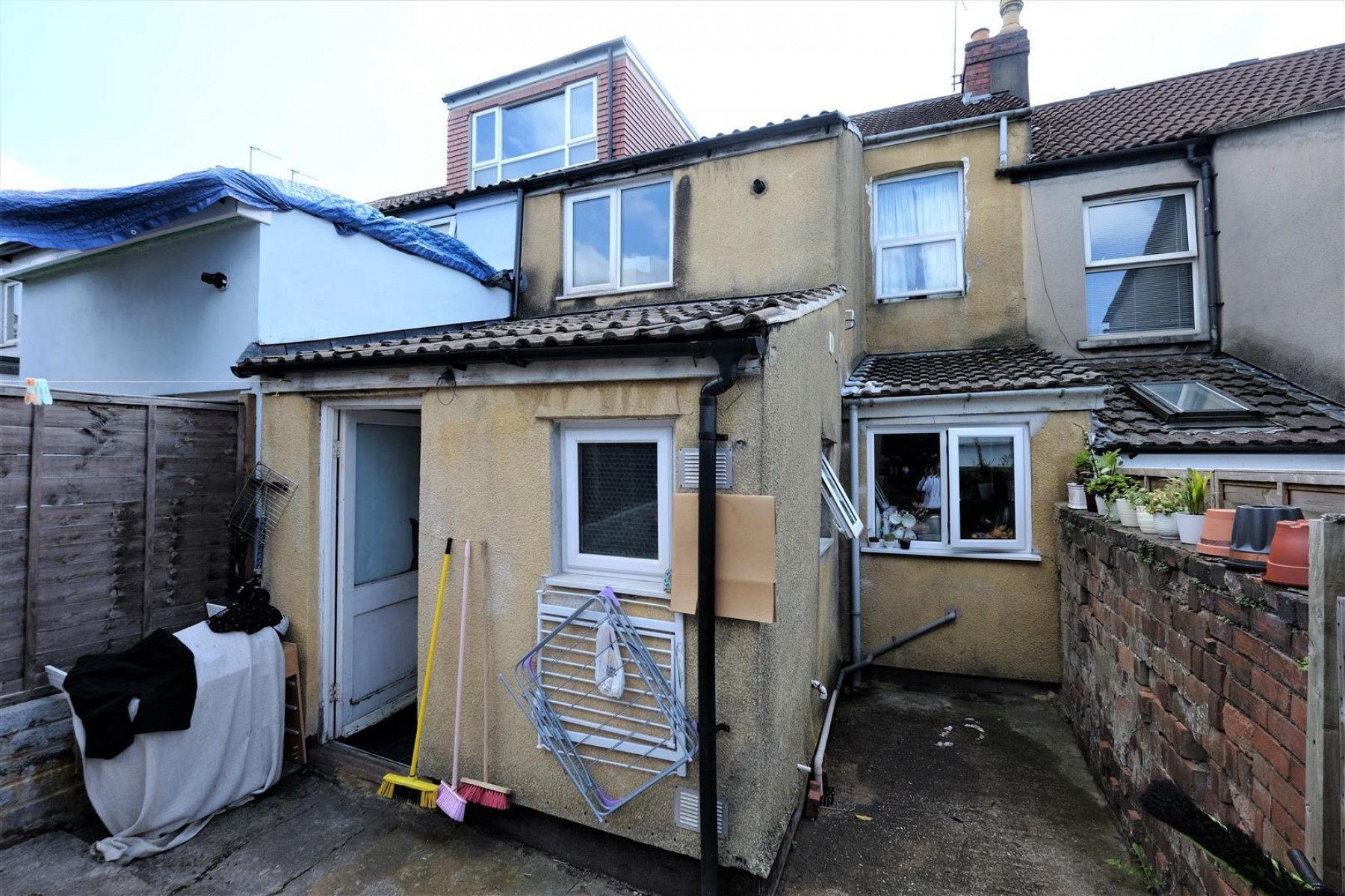 TERRACE FOR INVESTMENT / UPDATING, 3 bedroom, House - Terraced - 29737190