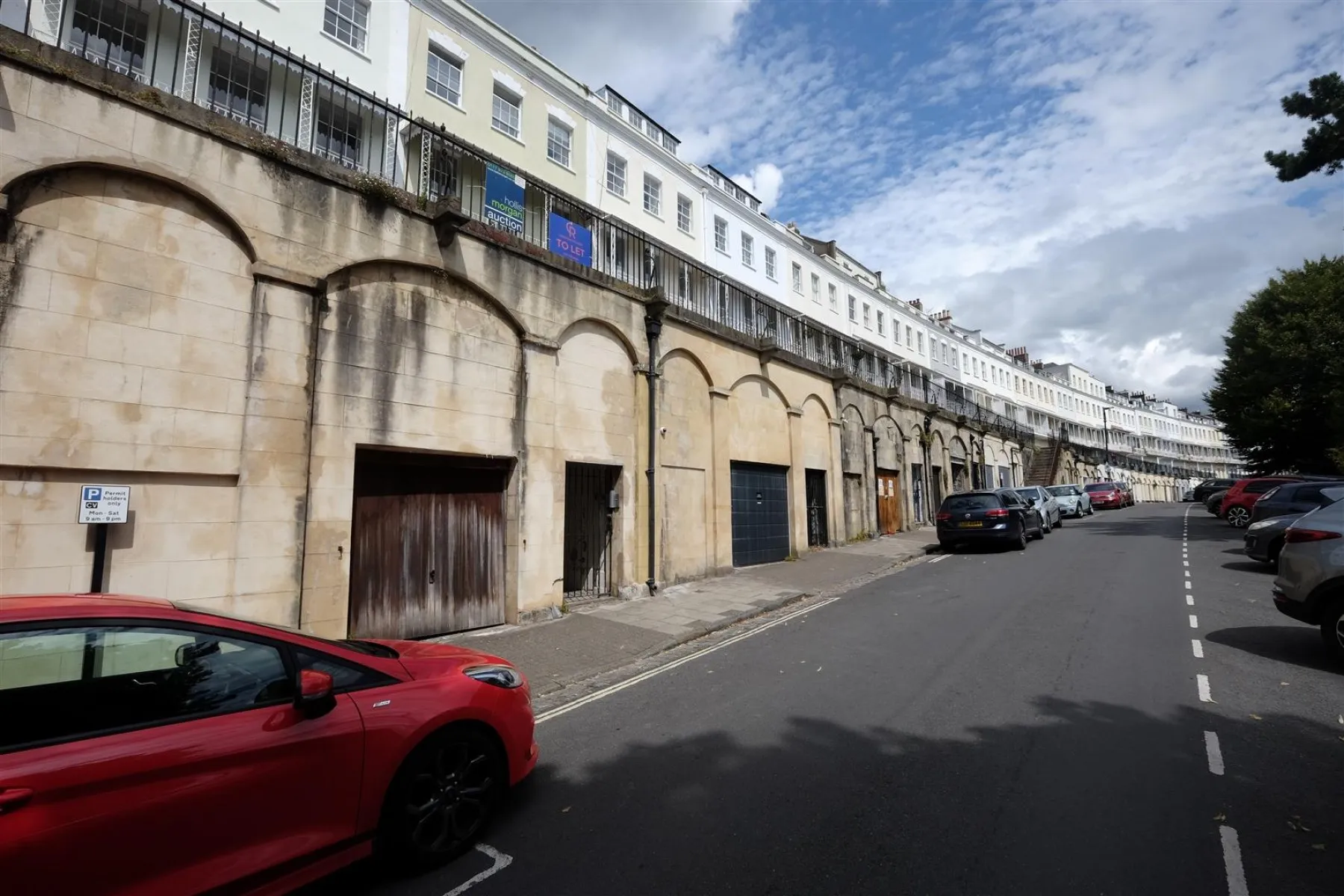 GARAGE @ ROYAL YORK CRESCENT, Garage - 29678342