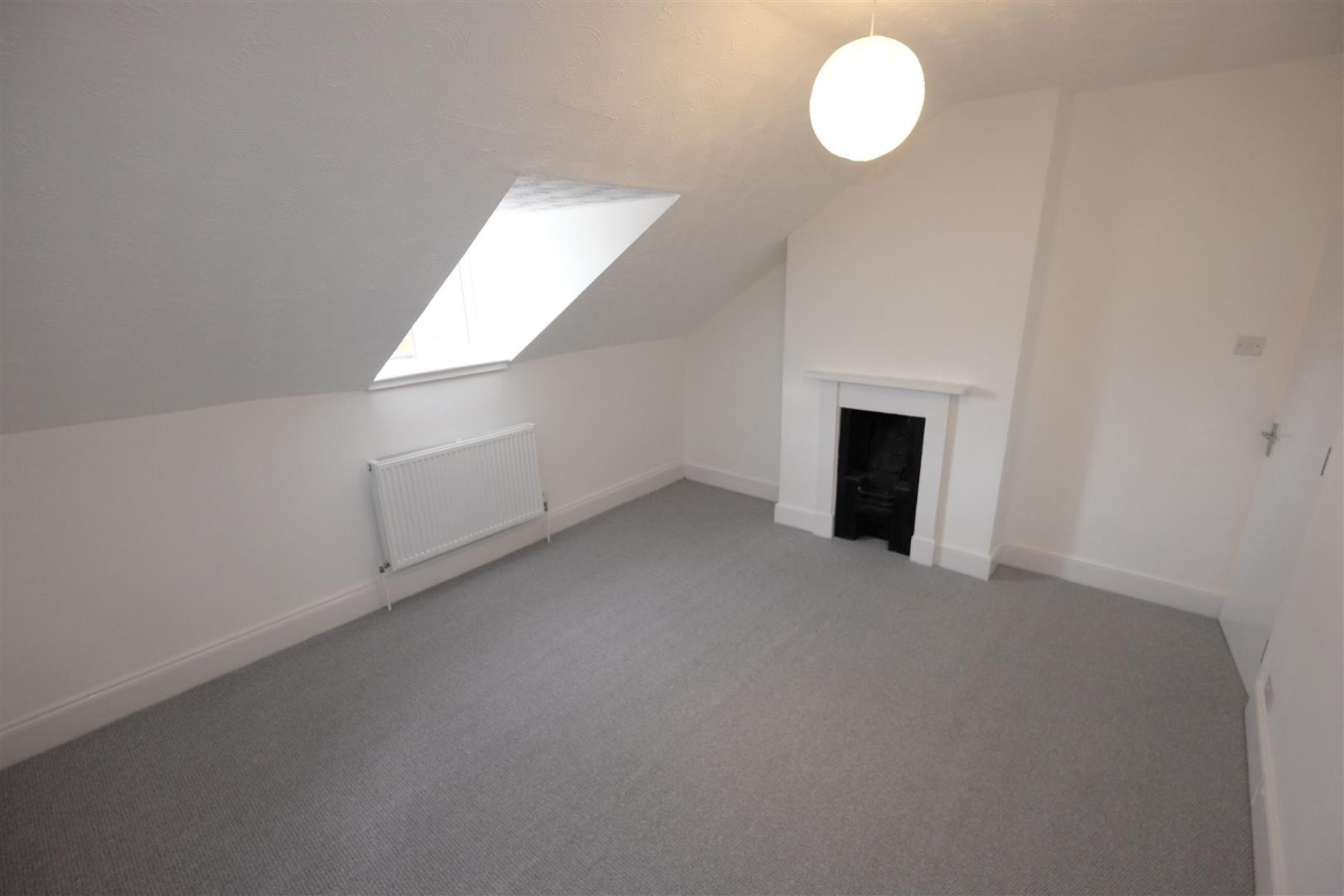 REFURBISHED BLOCK OF FLATS - GL1, 4 bedroom, House - 30952105