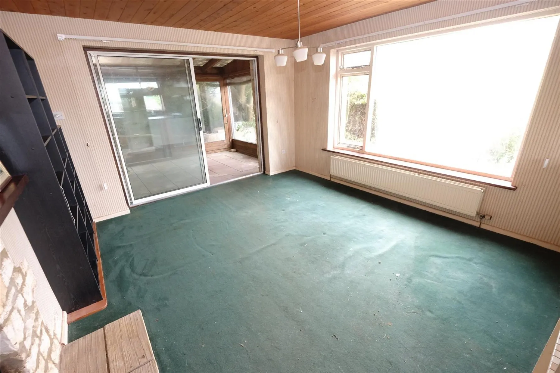 WOODLAND RETREAT FOR UPDATING - BROCKWORTH, 5 bedroom, House - Detached - 30925343
