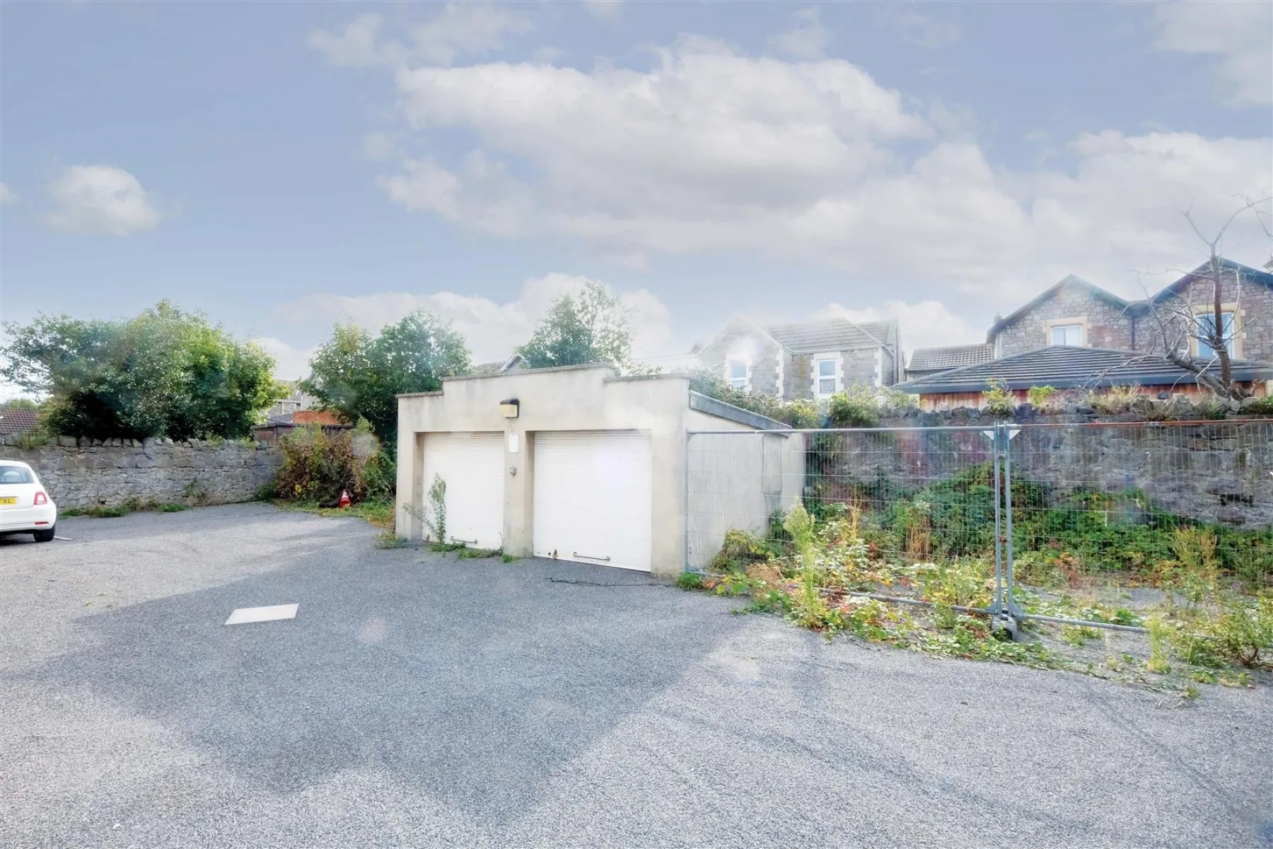 LAND & GARAGES - WSM, Garage - 31030929