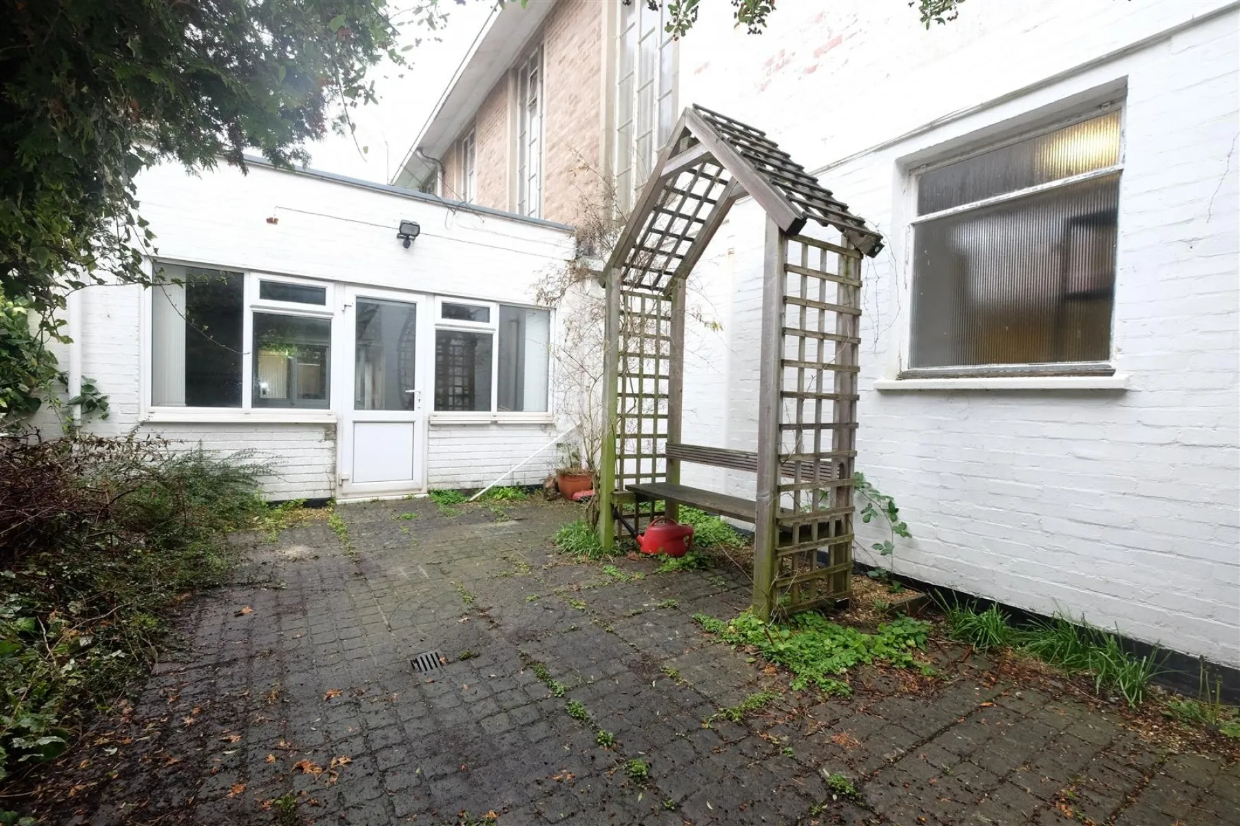 DETACHED CHAPEL WITH RESI PLANNING - WSM, 12 bedroom, Commercial - 30343061