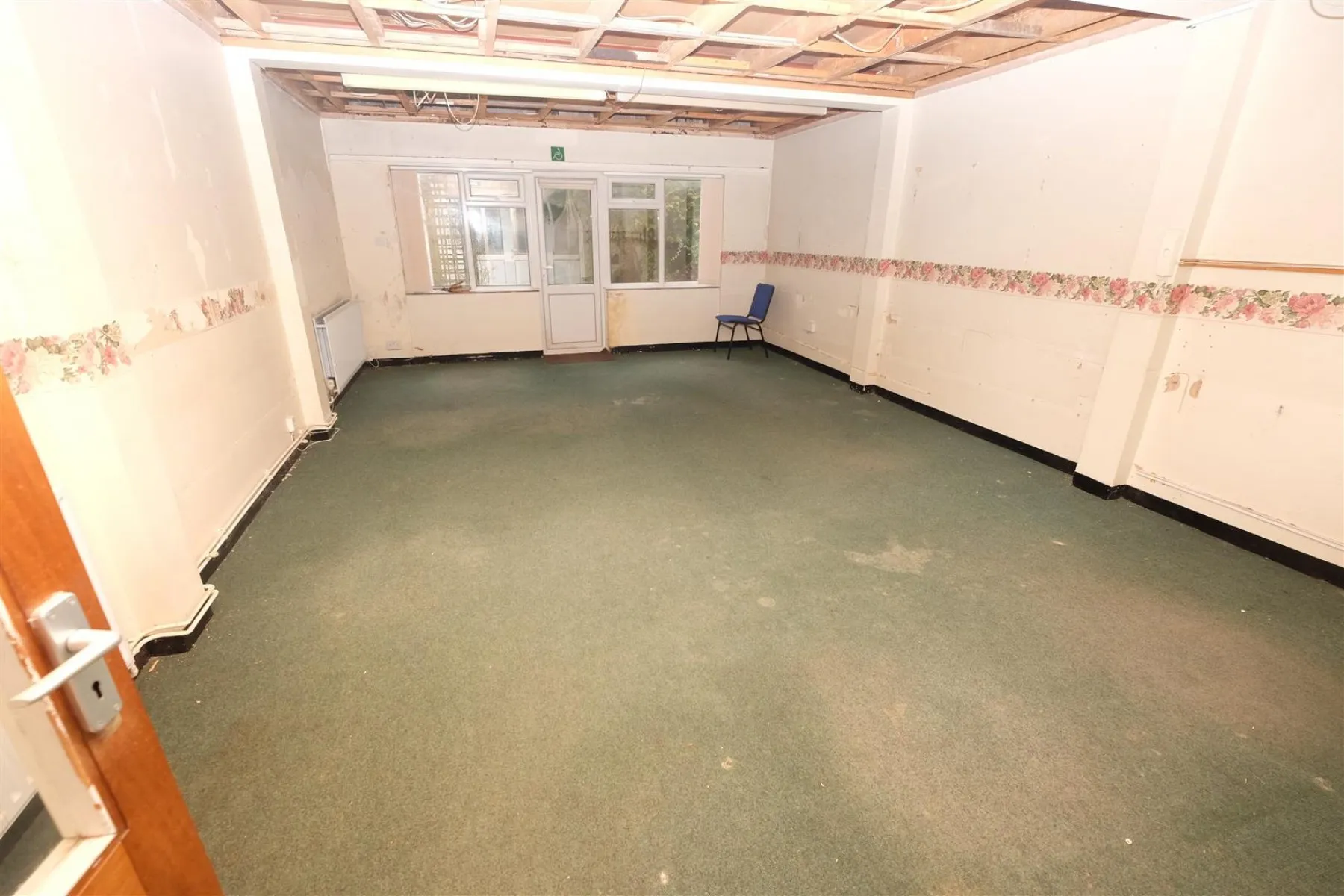 DETACHED CHAPEL WITH RESI PLANNING - WSM, 12 bedroom, Commercial - 30343061