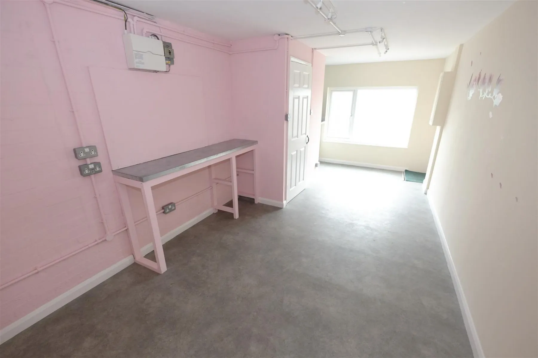 SCOPE FOR FAMILY HOME - LONG ASHTON, 4 bedroom, Commercial - 30721673