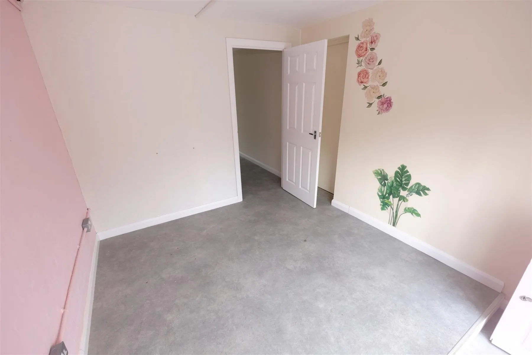 SCOPE FOR FAMILY HOME - LONG ASHTON, 4 bedroom, Commercial - 30721673