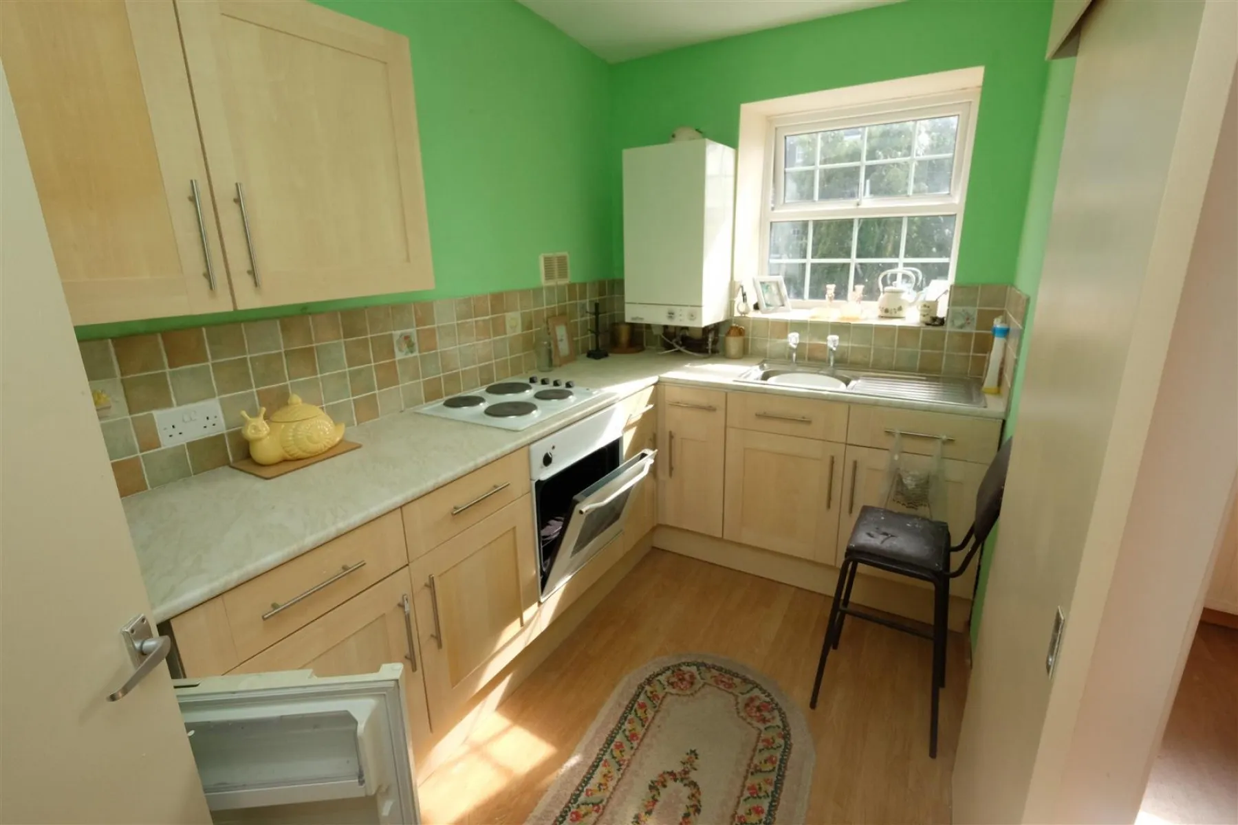 HOUSE | 3 FLATS | DOUBLE WIDTH YARD, 6 bedroom, House - 31851408