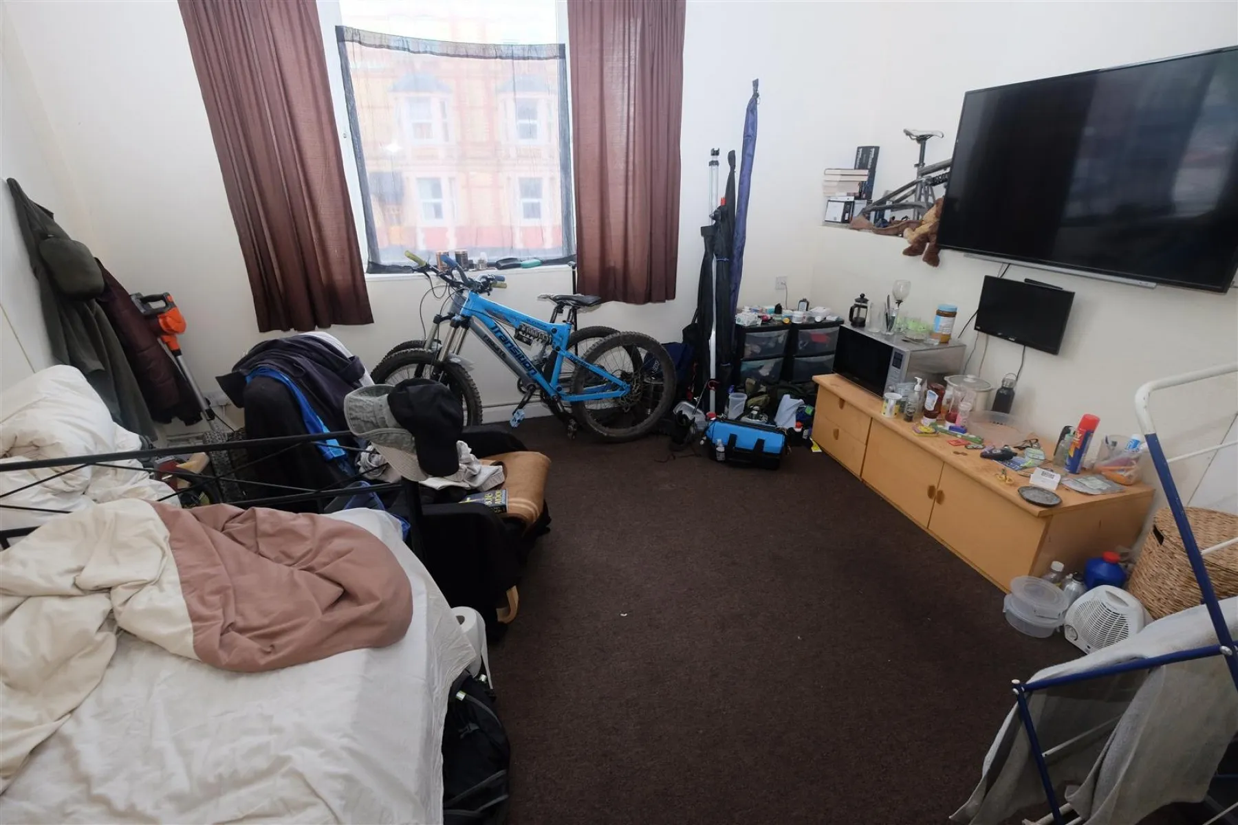 MIXED USE | £34K, 4 bedroom, Commercial - 31795376