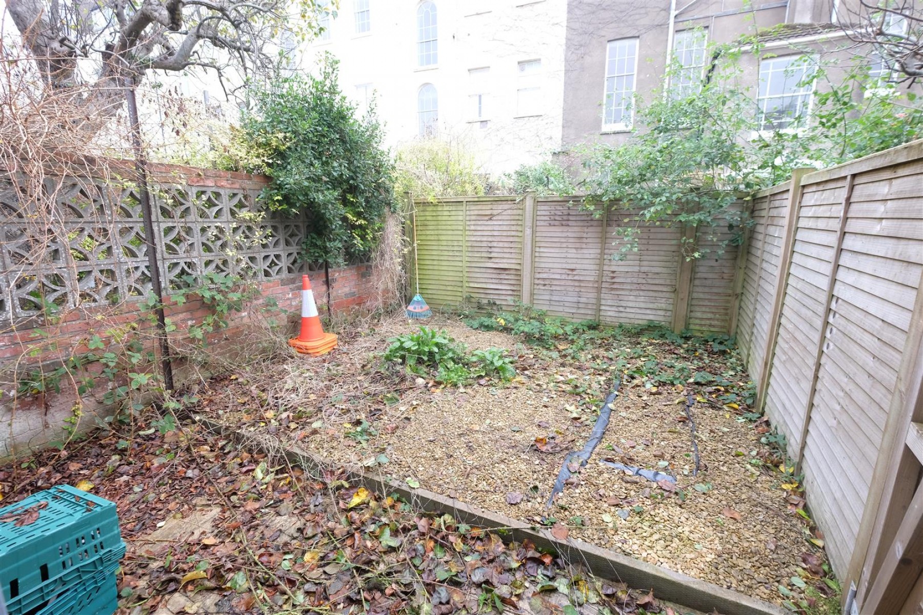 CLIFTON VILLAGE OPPORTUNITY, 3 bedroom, Commercial - 31141364