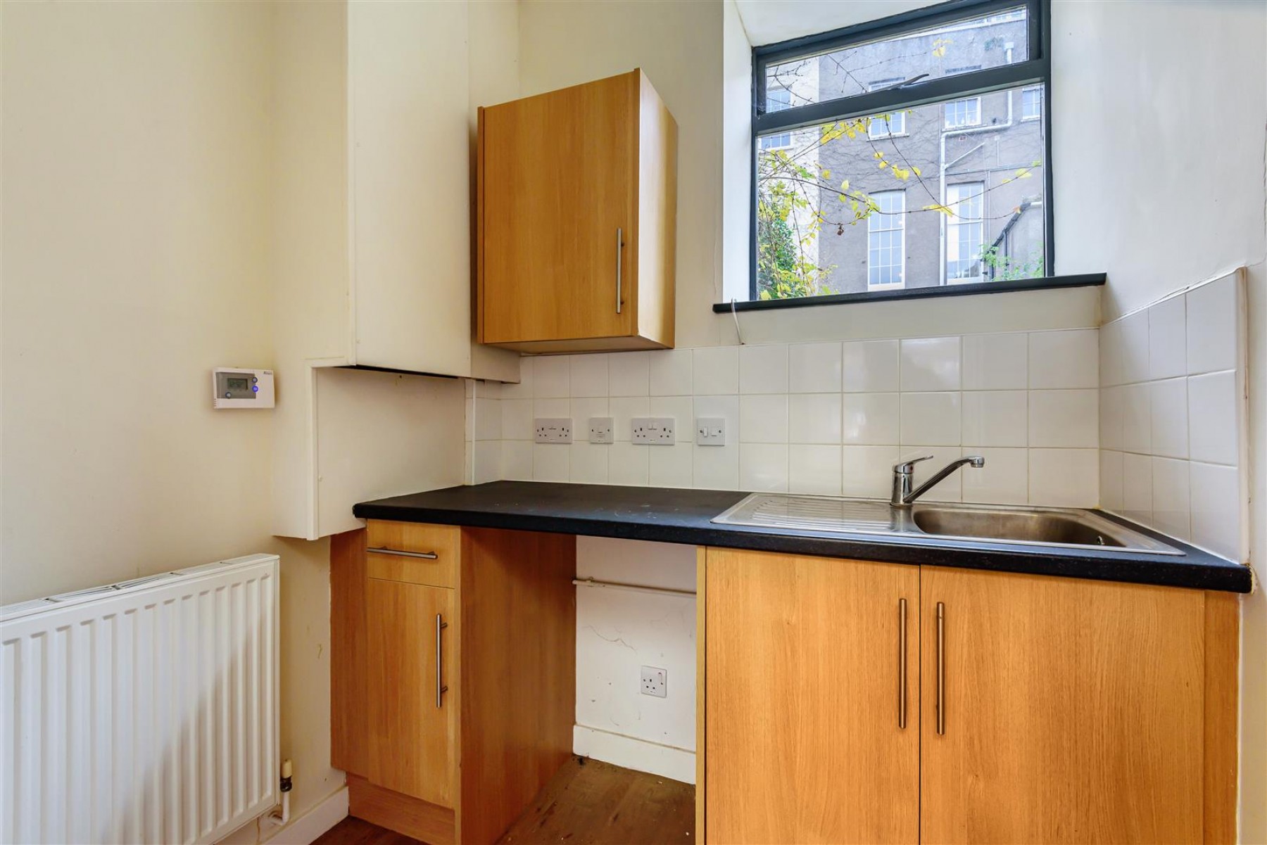 CLIFTON VILLAGE OPPORTUNITY, 3 bedroom, Commercial - 31141364